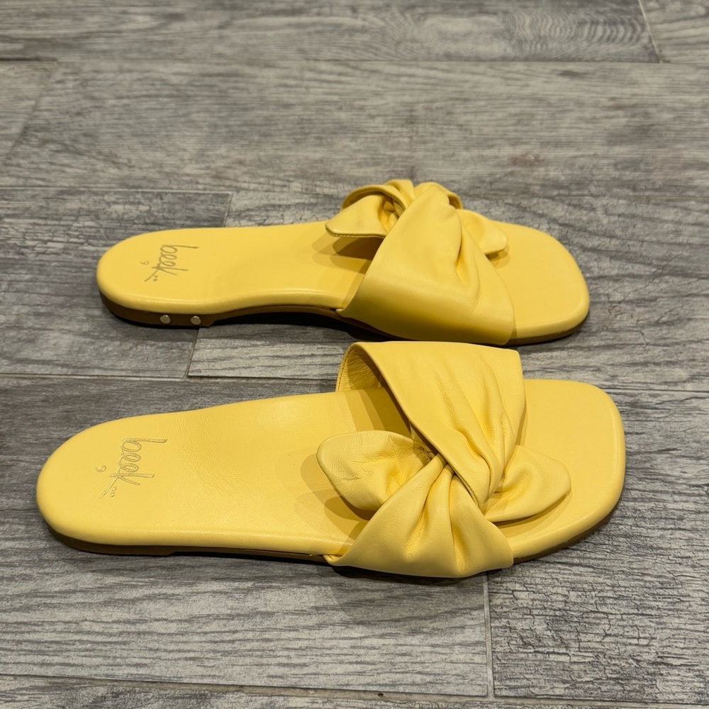 Beek Sweetbird Leather Yellow Slide Sandals - Picture 3 of 7